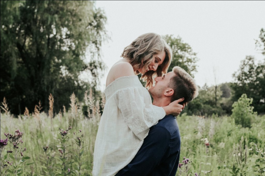 Why Low-Cost Date Ideas Are Rising In Popularity